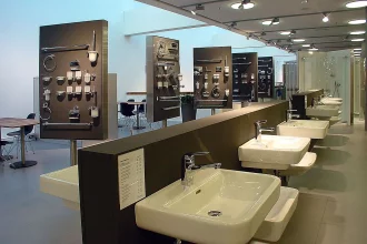 Bild Nummer 19-017-019<br>Sanitärzubehör auf drehbaren Wandsystemen