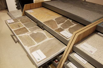 Bild Nummer 14-001-107<br>Bodenschrank für Natursteinpräsentation