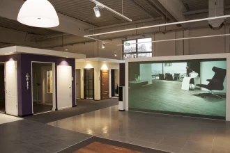 Bild Nummer 04-003-035<br>Großprojektion in der Bauelementeausstellung