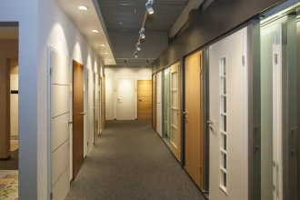 Bild Nummer 18-007-112<br>Innentüren-Vielfalt in der Ausstellung