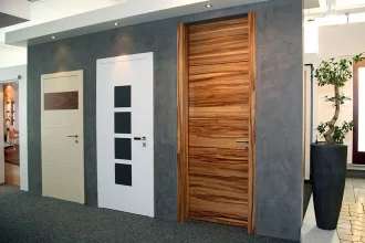 Bild Nummer 13-008-008<br>Innentüren im Verkaufsraum
