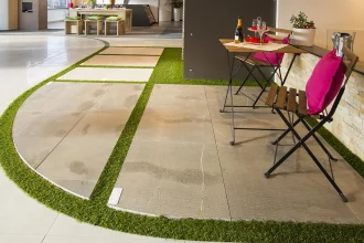 Bild Nummer 20-002-018<br>Terrassengestaltung im Verkaufsraum