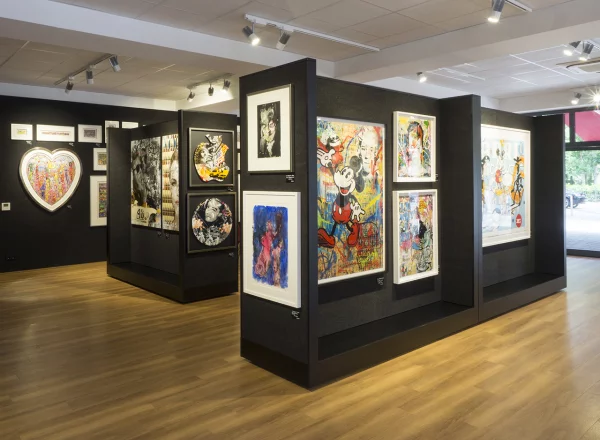 Eckkojen in einer Kunstgalerie