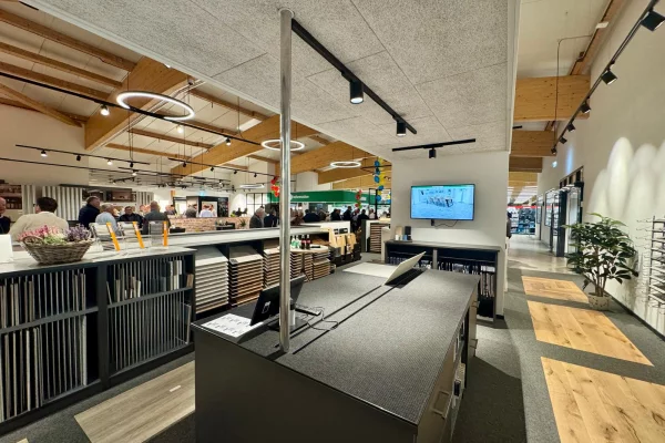 Verbindung von Baumarkt und Fachhandel an einem Standort 