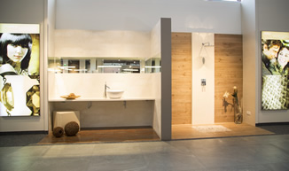 Stilkojen mit dekorativen Leuchtdisplays